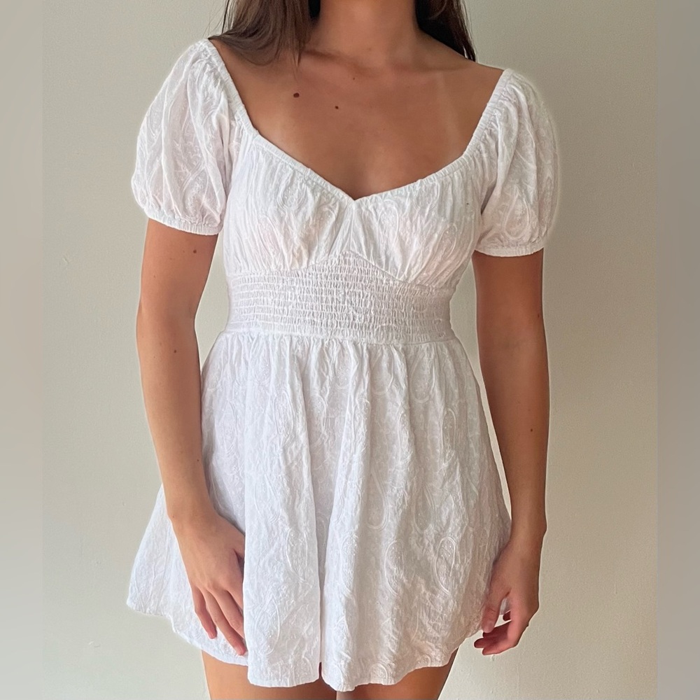 COTTON:ON White Mini Puffed Sleeve Dress.